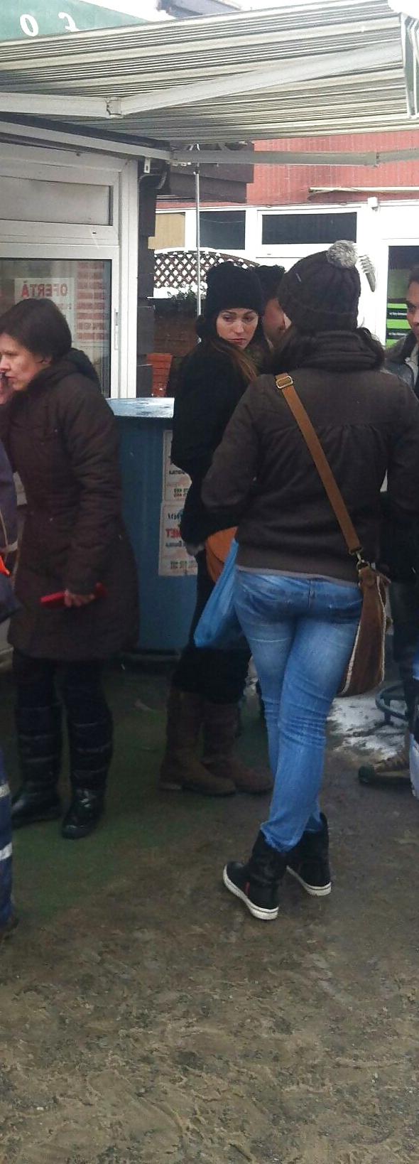 20P Spy old + young ass romanian