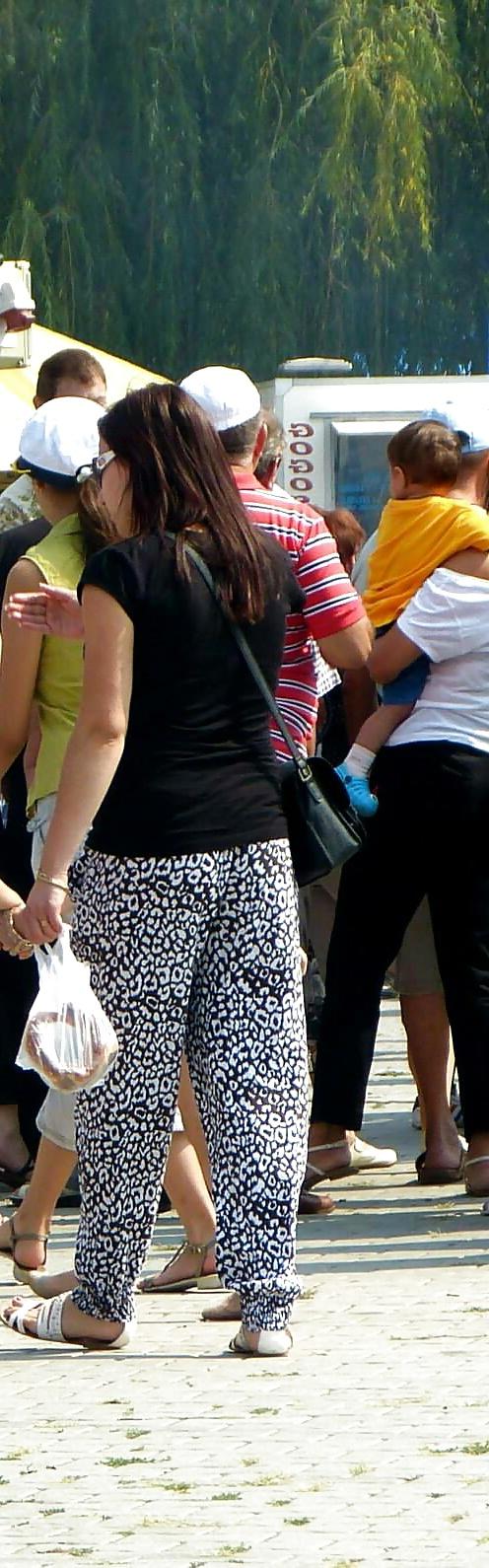 20P Spy old + young ass romanian