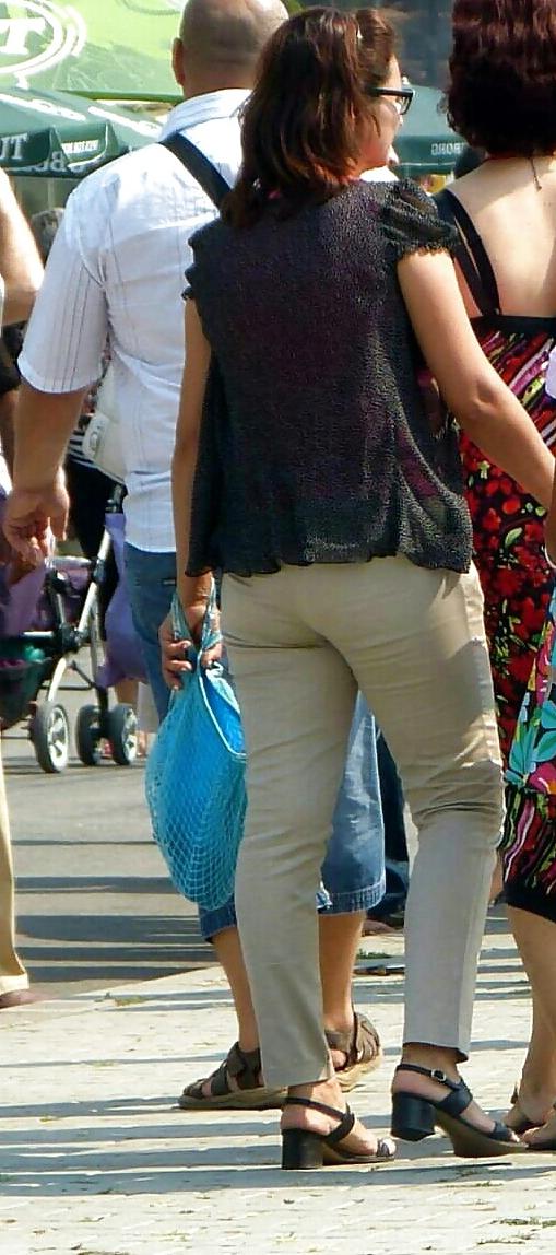 20P Spy old + young ass romanian
