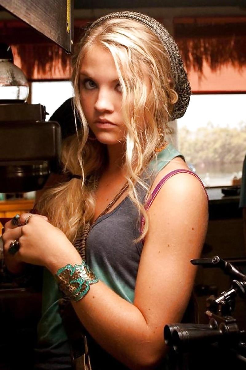 25P Let's Jerk Off Over ... Maddie Hasson (ABC's Twisted)