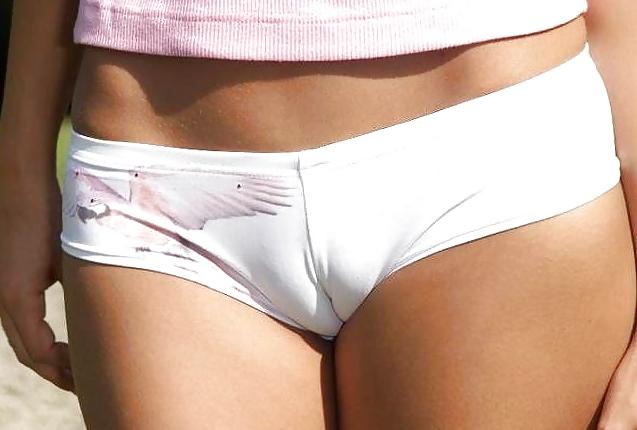 19P Camel toe