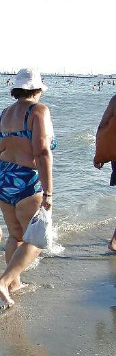 22P Spy mature beach summer romanian