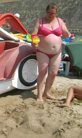 22P Spy mature beach summer romanian