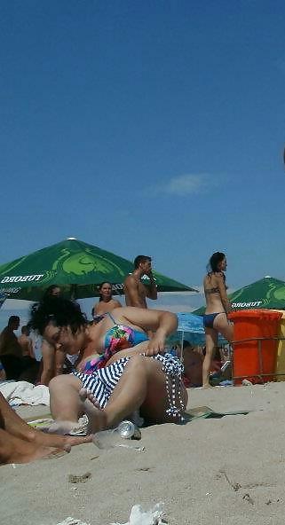 22P Spy mature beach summer romanian