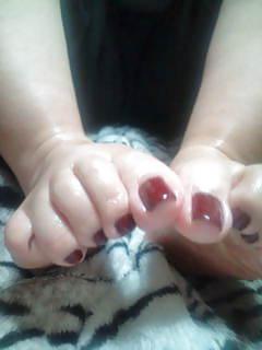 7P YUM YUM'S DARK RED TOE NAILS