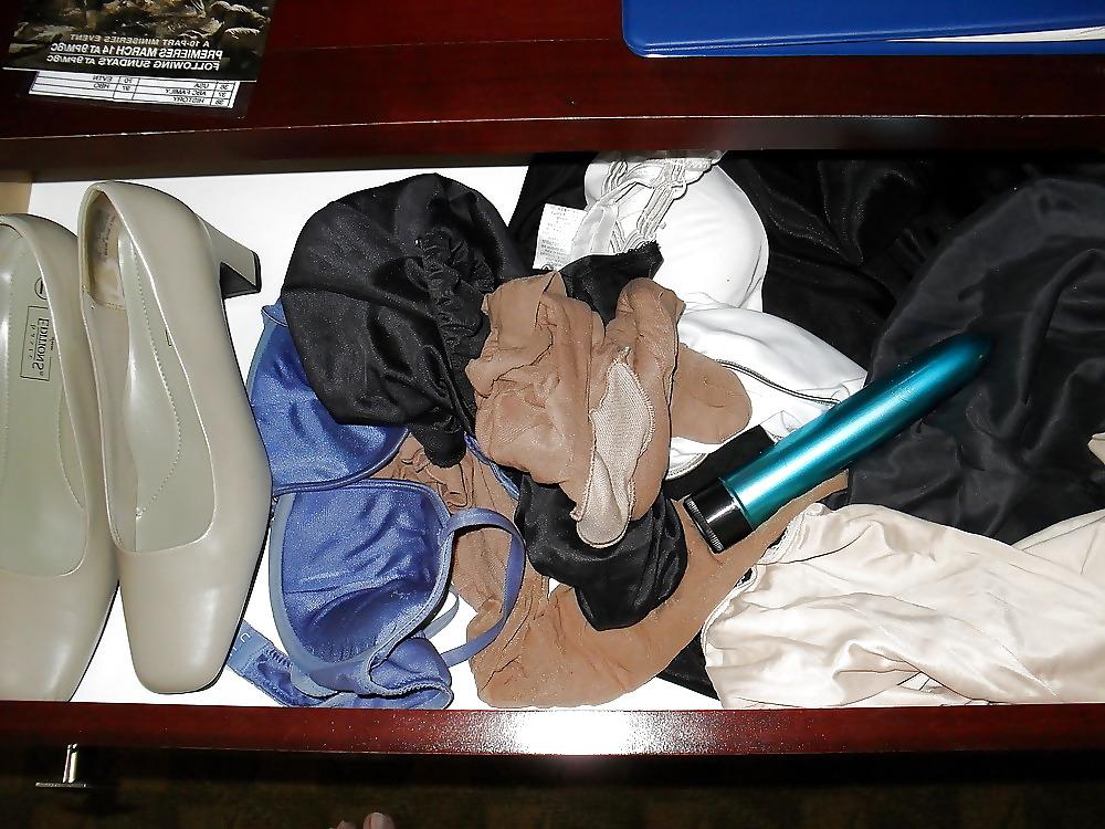 25P All our cupboards or drawers pantyhose