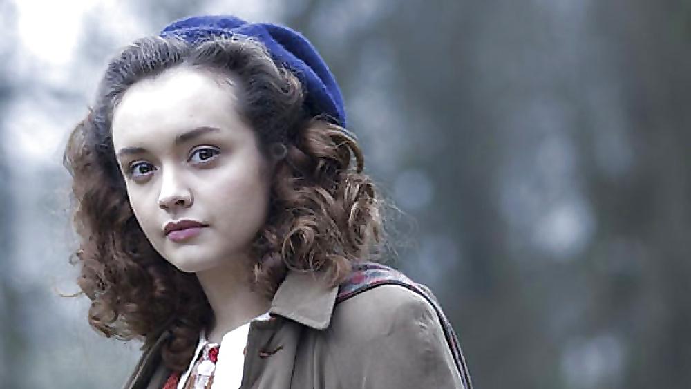 20P Let's Jerk Off Over ... Olivia Cooke (Bates Motel)