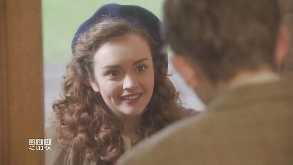 20P Let's Jerk Off Over ... Olivia Cooke (Bates Motel)
