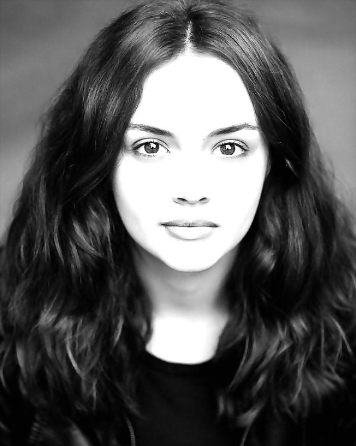 20P Let's Jerk Off Over ... Olivia Cooke (Bates Motel)