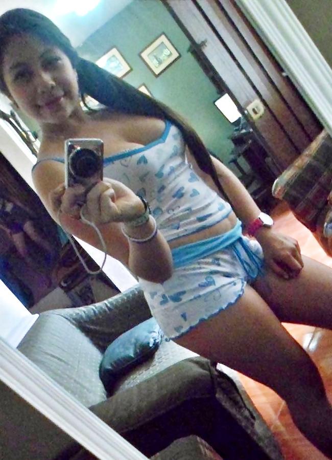 25P LATINAS  HOT EN SHORTS