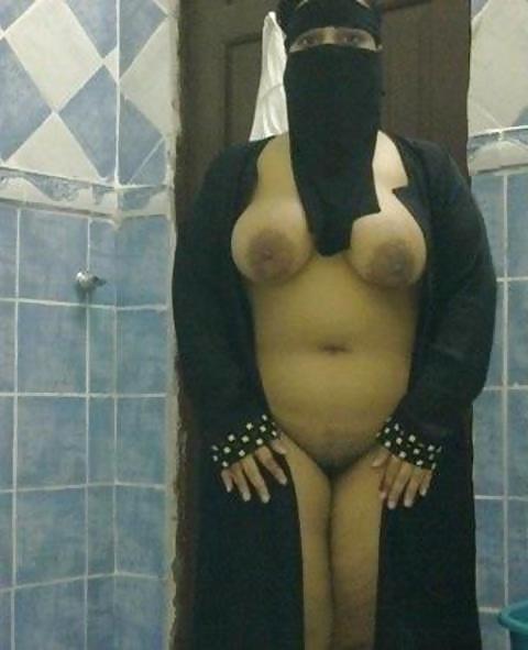 25P Crazy arab hijab nikab