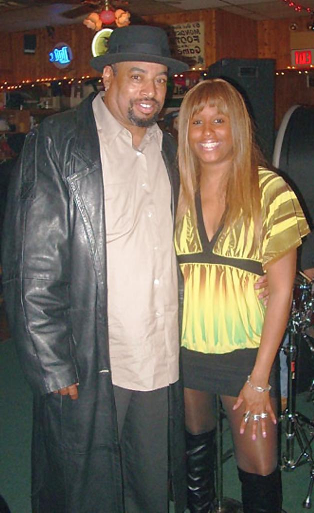 15P Let's Jerk Off Over ... Lisa Chavous (Blues Singer) 