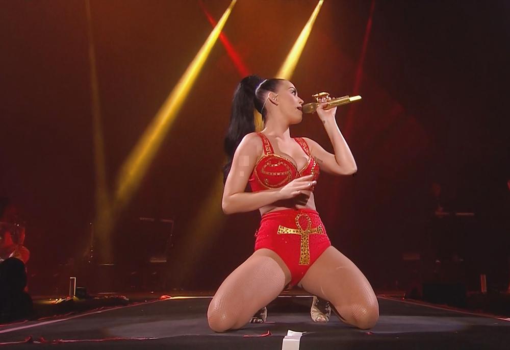 25P KATY PERRY TITS,ASS,CROTCH SHOTS