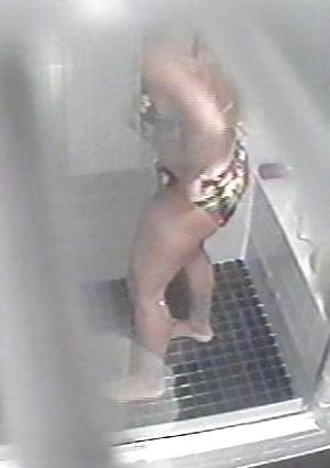 25P Shower Voyeur - Bikini Strip