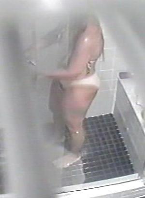 25P Shower Voyeur - Bikini Strip
