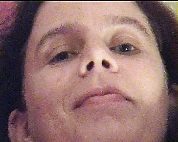 18P Bettina show her pussy