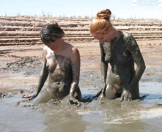 25P Wet, messy and muddy girls