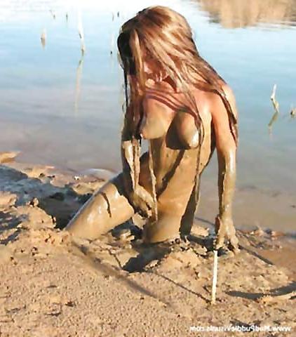 25P Wet, messy and muddy girls