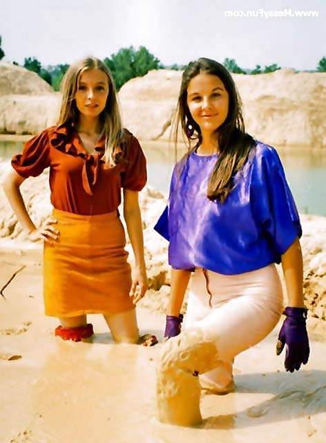 25P Wet, messy and muddy girls