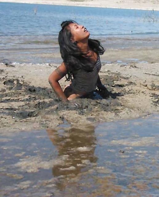 25P Wet, messy and muddy girls