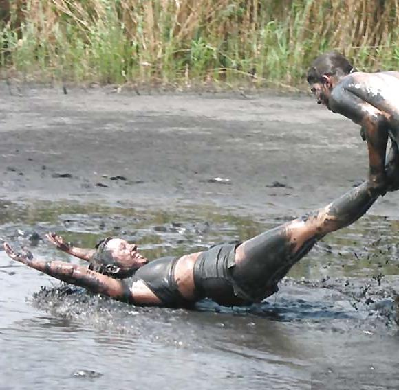 25P Wet, messy and muddy girls