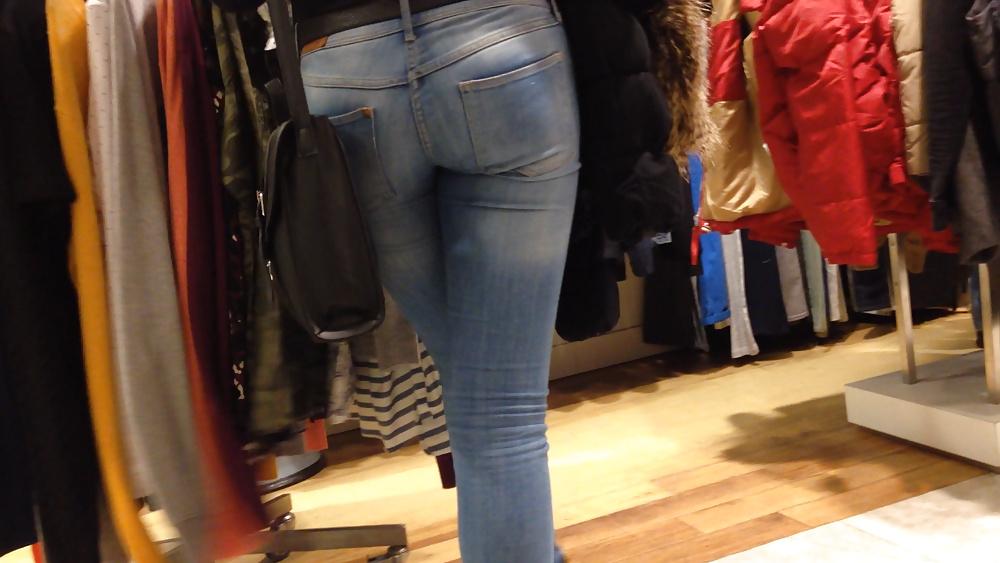 25P Beim Einkaufen-At Shopping
