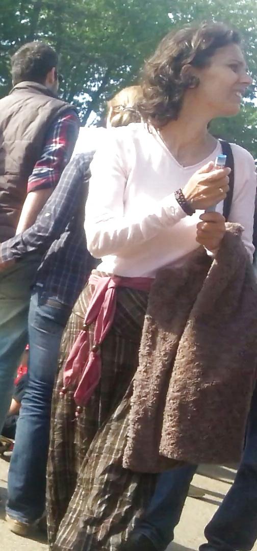 25P Spy mature face, feet and boobs romanian