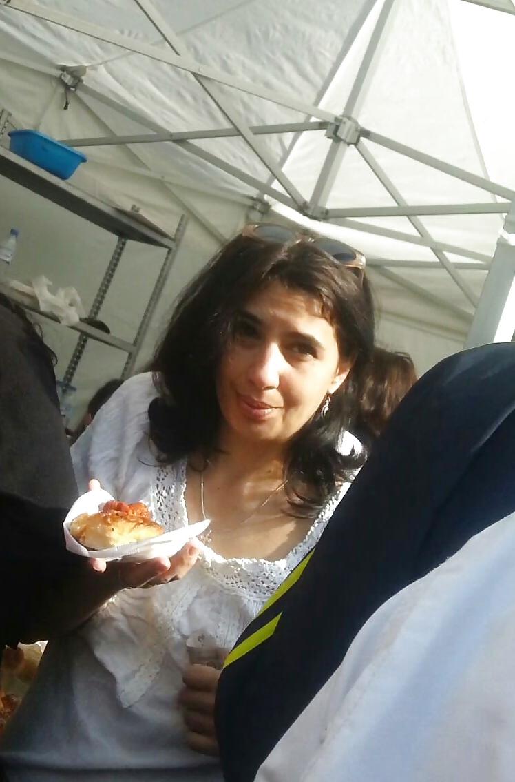 25P Spy mature face, feet and boobs romanian