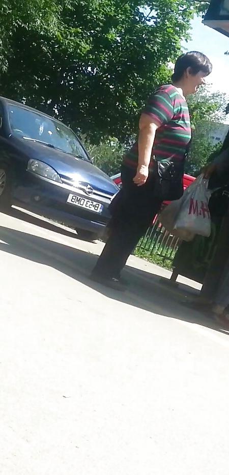 25P Spy mature face, feet and boobs romanian