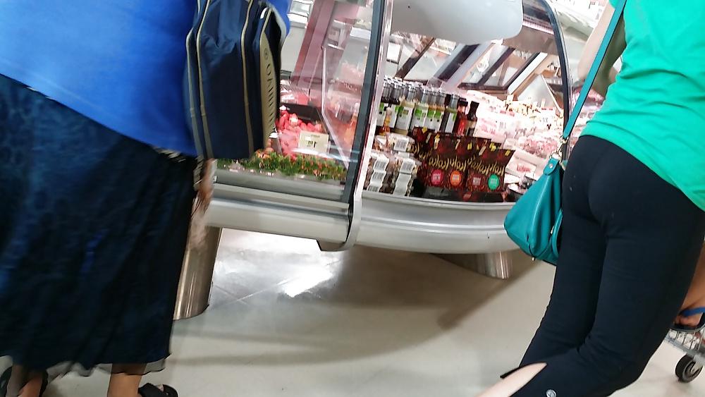 14P Candid Ass