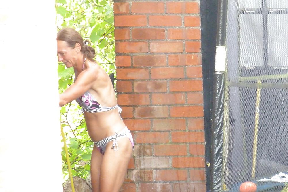 12P Neighbours voyeured 2