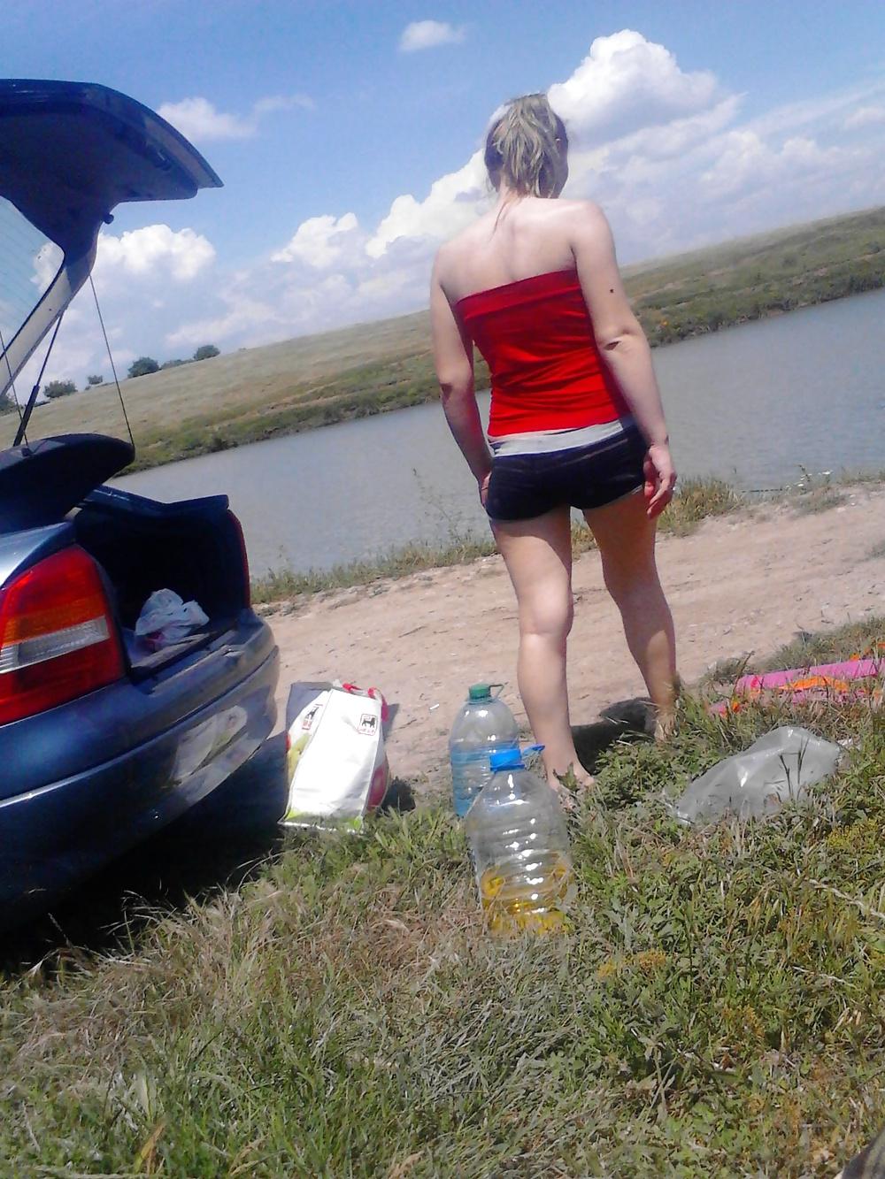 25P Spy picnic, fishing romanian