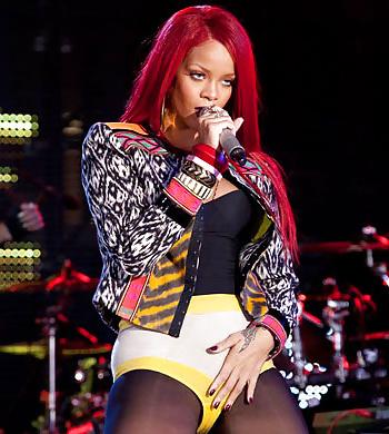 25P Celebs Camel Toe