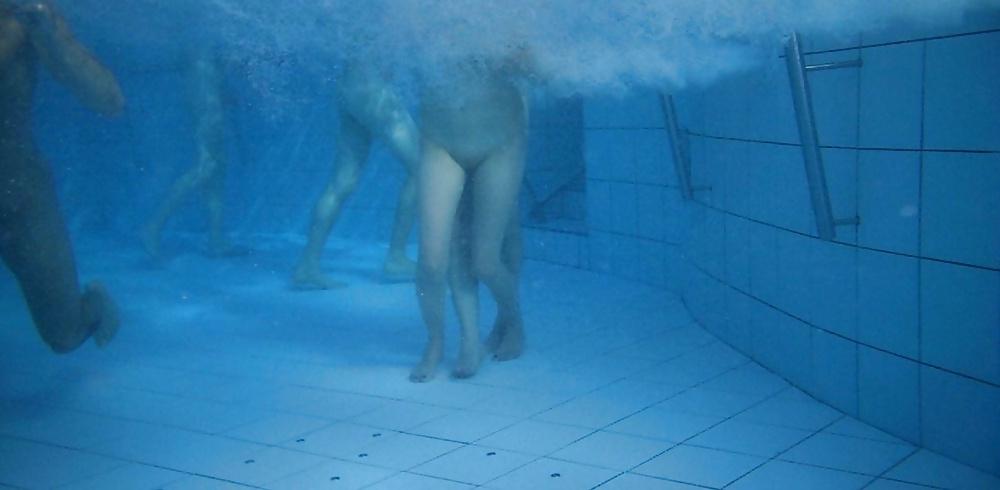 25P Spa Voyeur