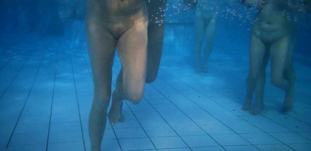 25P Spa Voyeur
