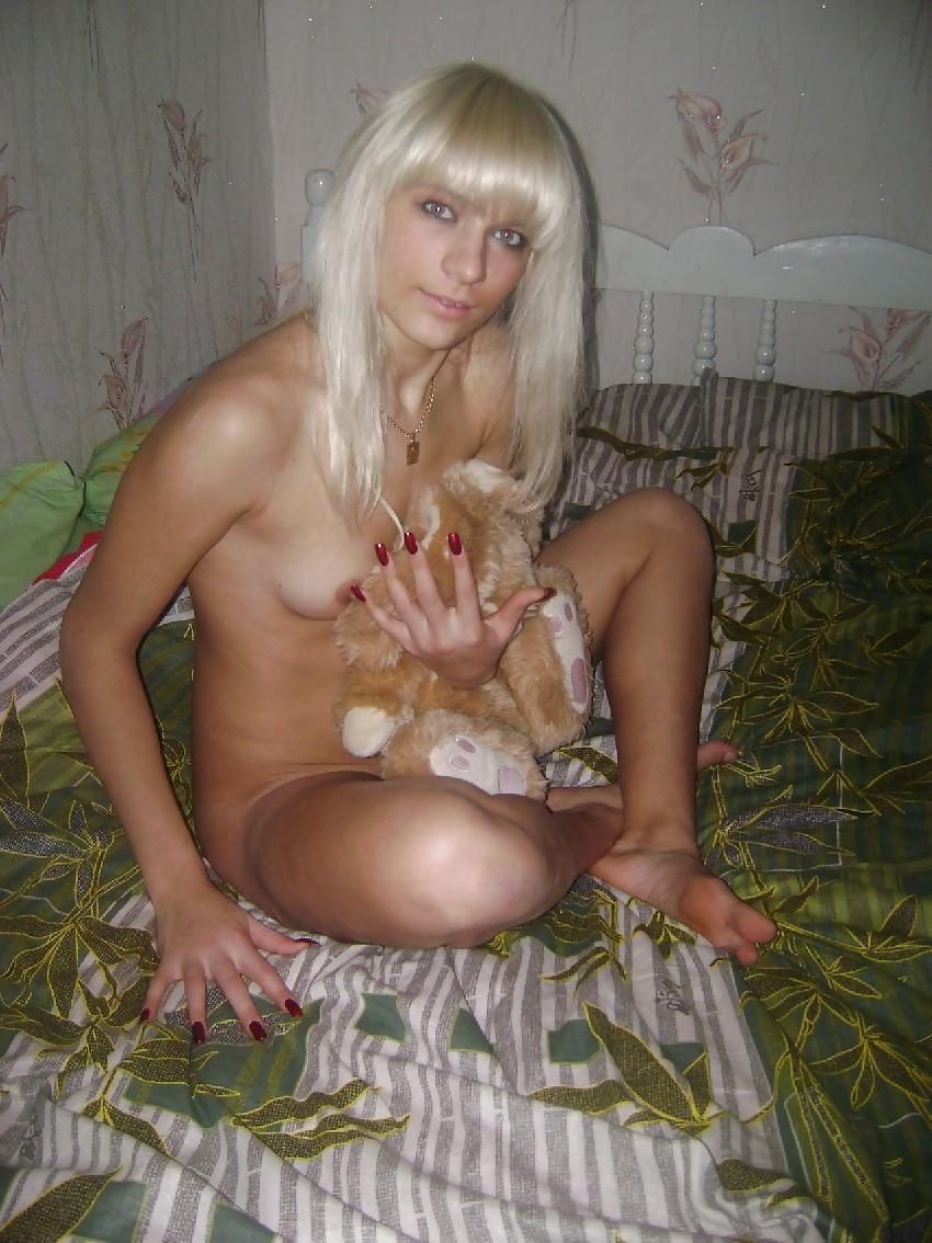 25P Found On The Web - 53 (perfect blond)