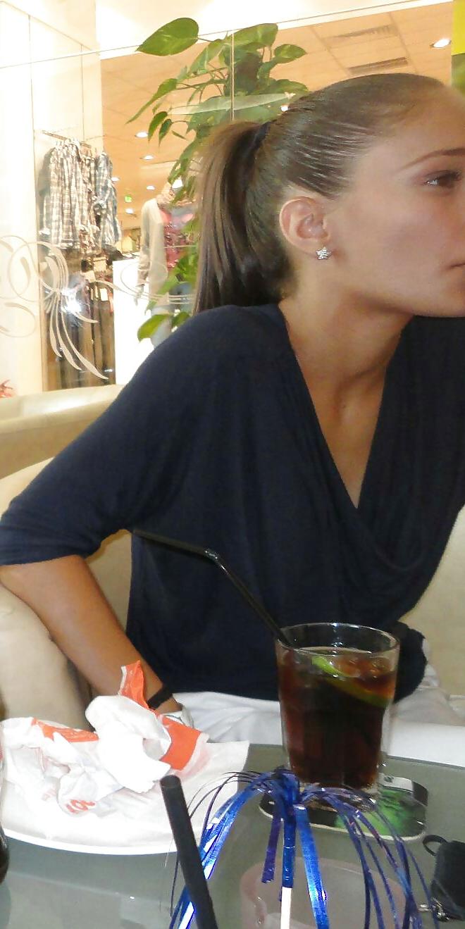 25P Spy old + young restaurant romanian