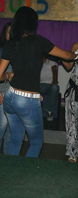 25P Spy drink girls in the club romanian
