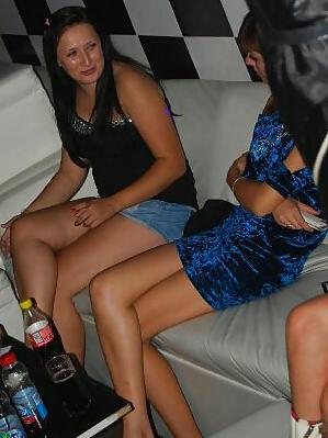 25P Spy drink girls in the club romanian