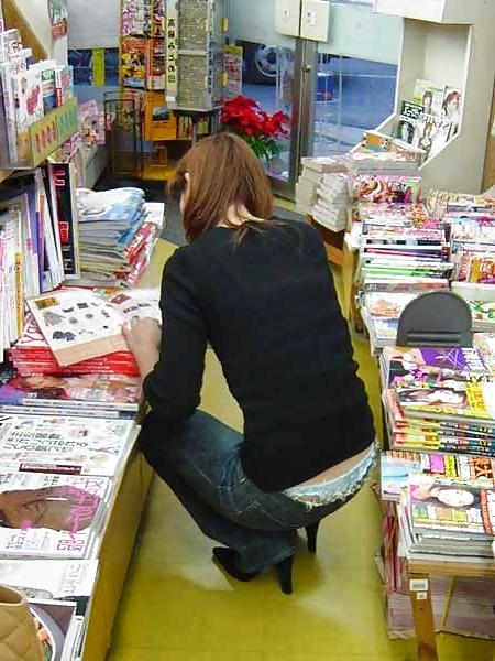 24P Thongs on Show 2