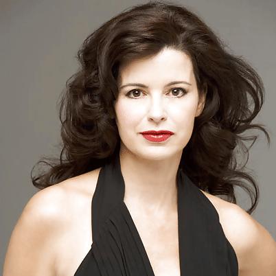 8P Caroline De Bruijn The Perfect Milf Yes Or No?