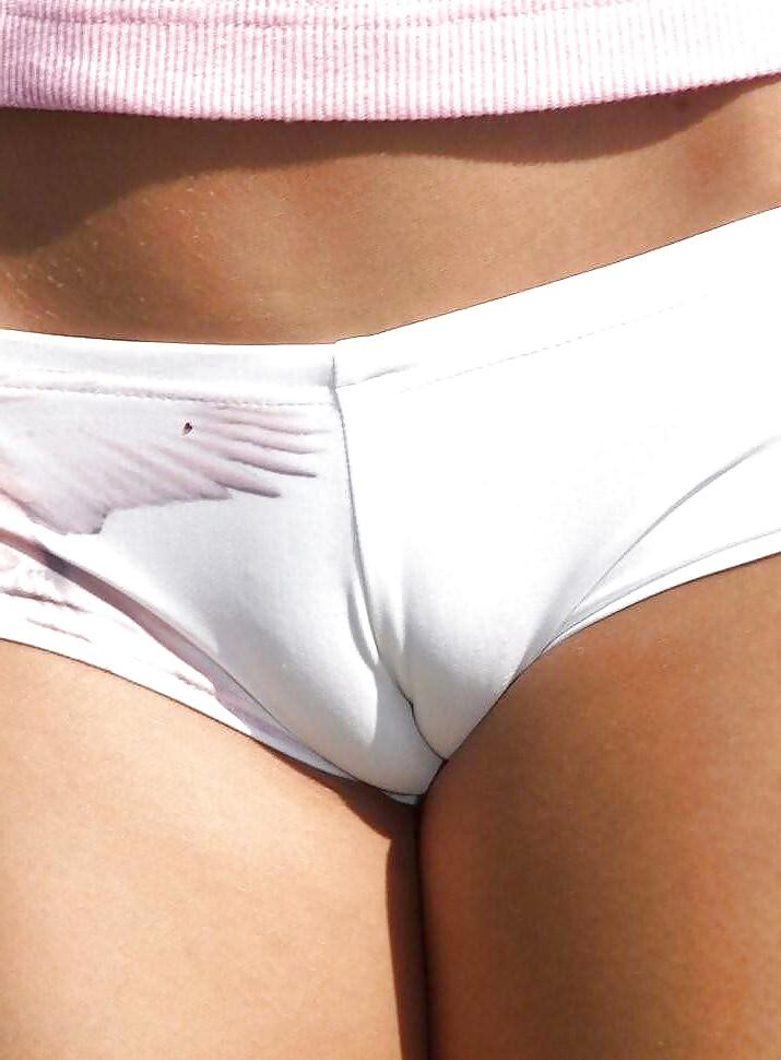 25P Cameltoe