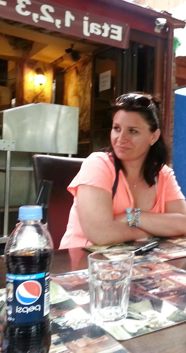 25P Spy restaurant old + young romanian