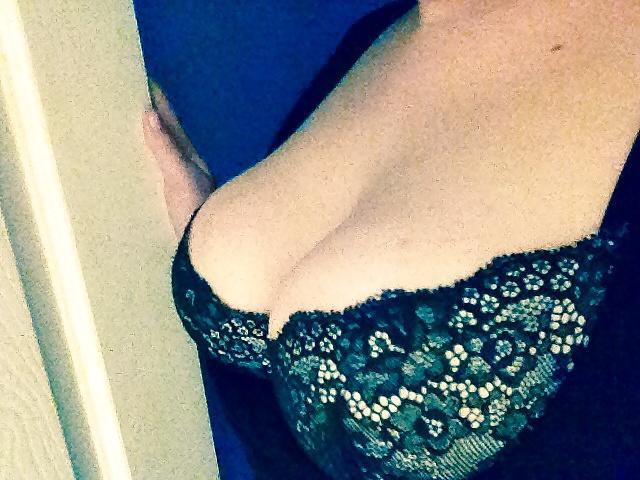 25P Shy Busty Woman