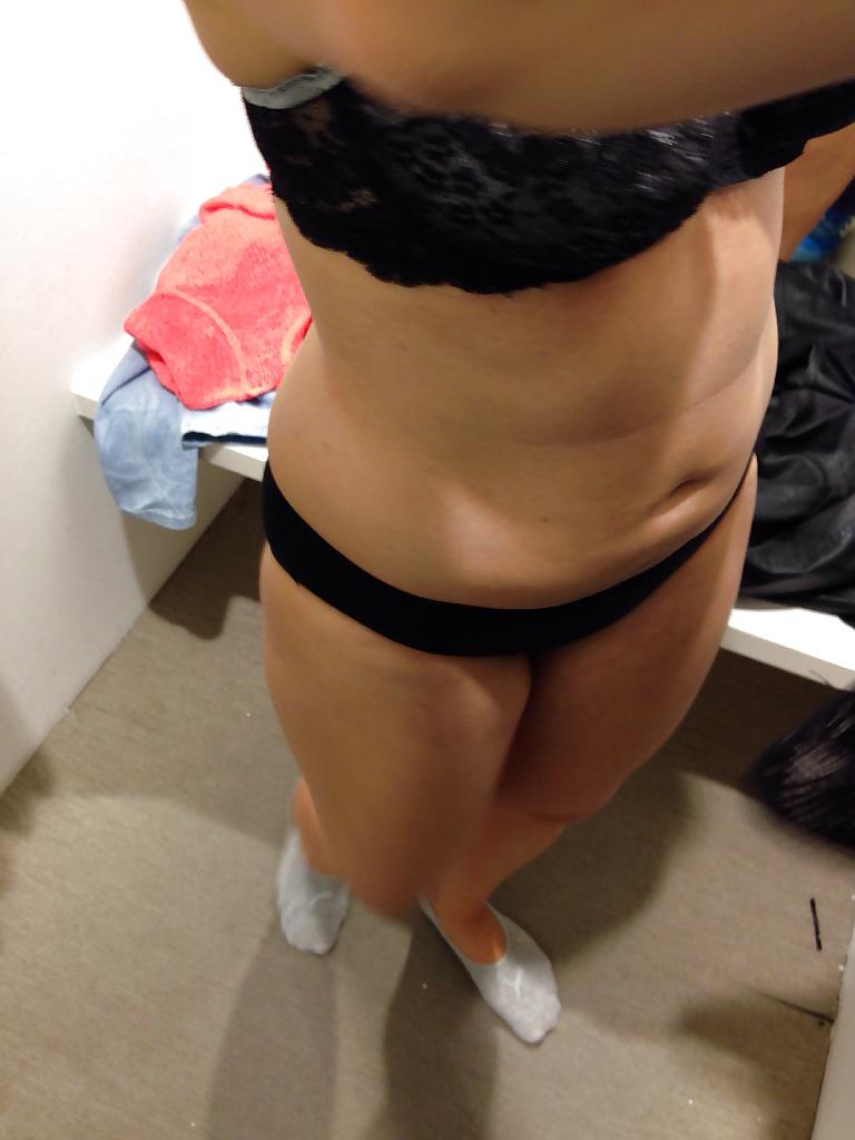 5P Spying at Fitting Room - Umkleidekabine
