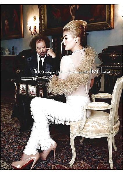 25P Rosamund pike 2014