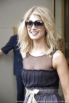 25P Rosamund pike 2014
