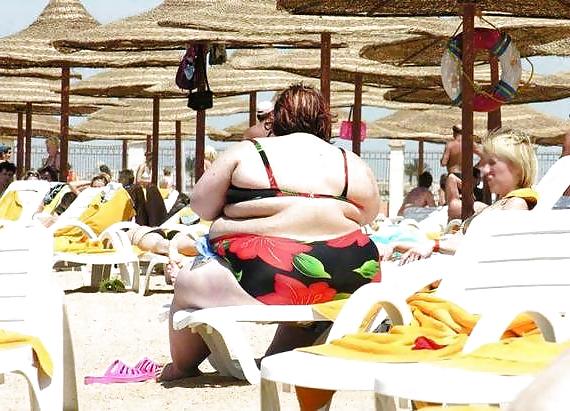 16P I Hate The Beach 3