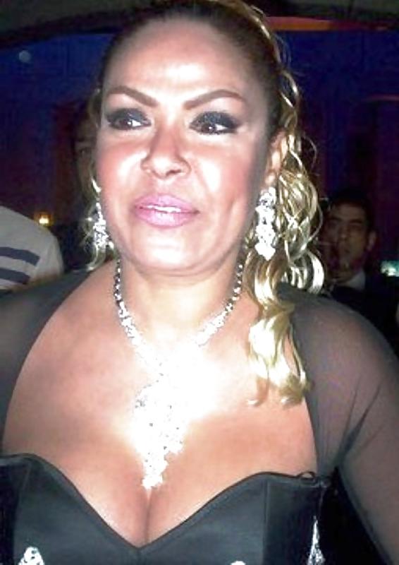 25P Loosy belly dancer 
