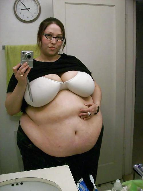 6P BBW belly pics